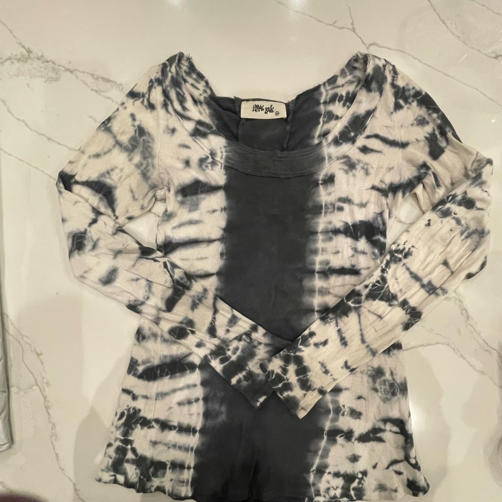 Stylish Tie-Dye Long Sleeve Tee
